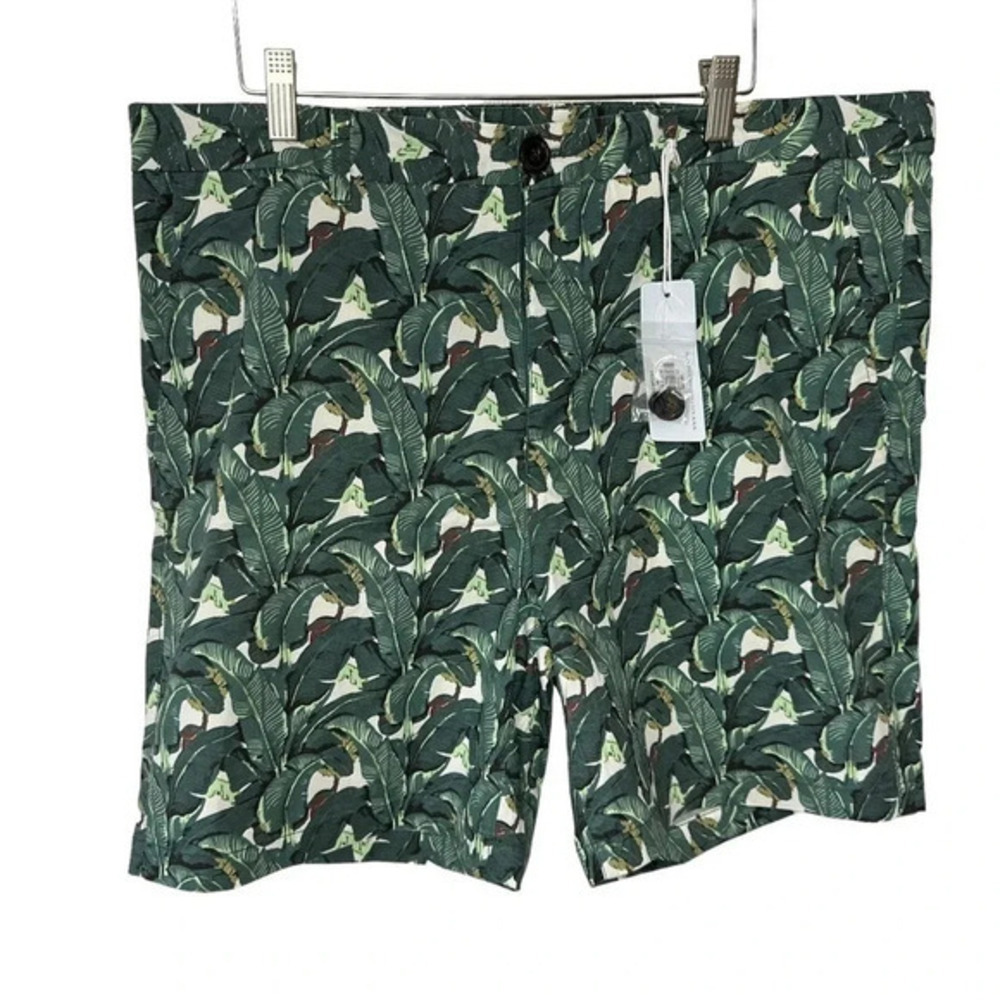 Southern Proper W38 wild palm print‎ flat front shorts